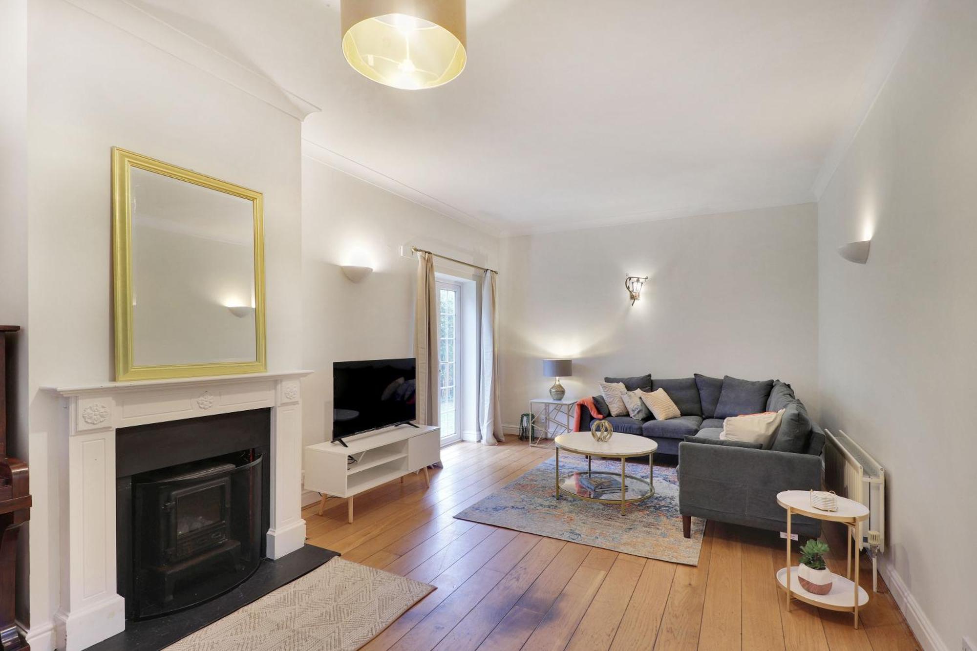 Perfect Home In Central Tunbridge Wells, Sleeps 10 Buitenkant foto